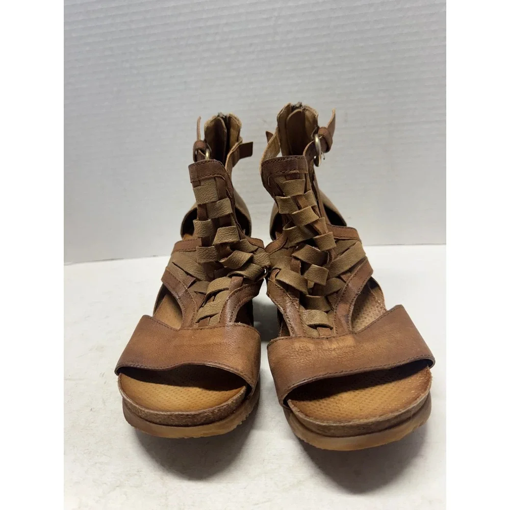 Miz Mooz Brown Leather Woven Gladiator Wedge Sandals Size 39 8.5